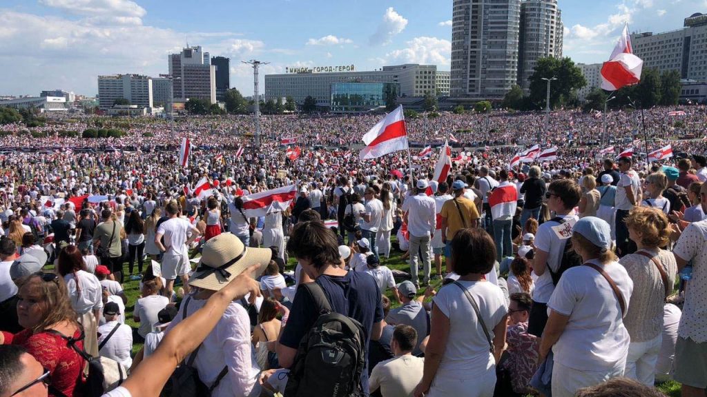 Naoczni świadkowie podają, że przy Steli zebrało się około pół miliona Białorusinów.