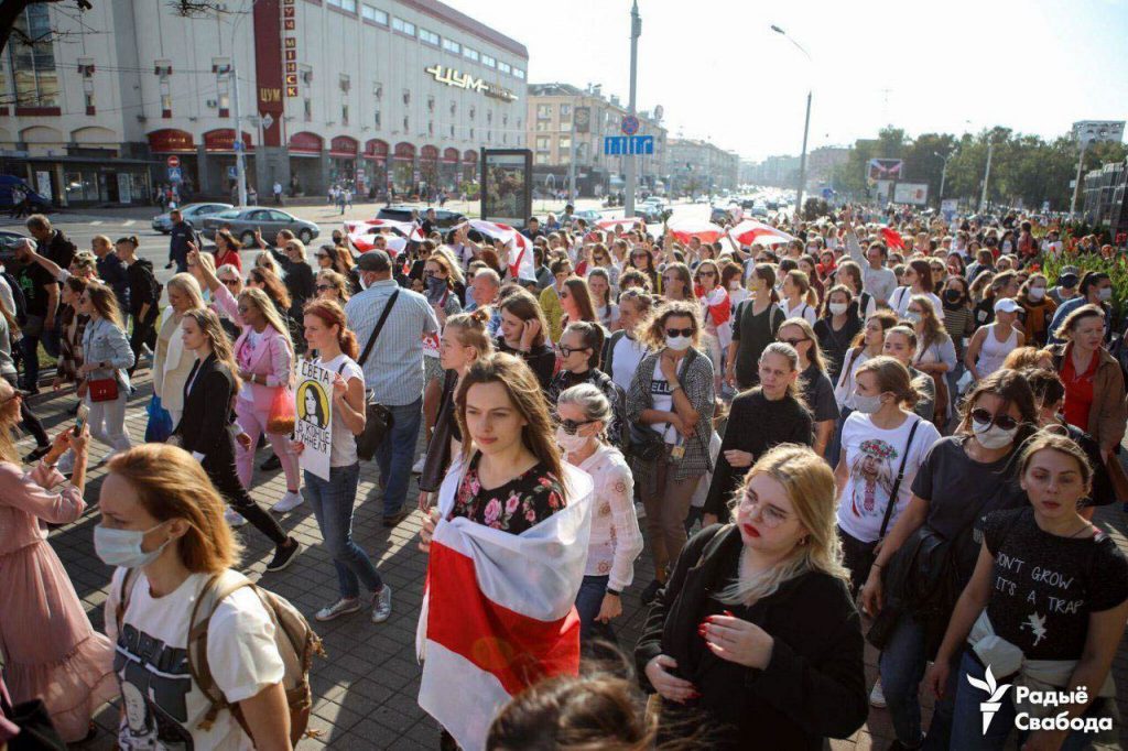 W marszu kobiet wzięło udział kilkaset osób